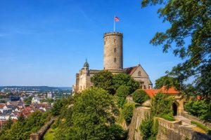 Entdeckungen in Bielefeld: von Burgfelsen bis Botanischem Garten